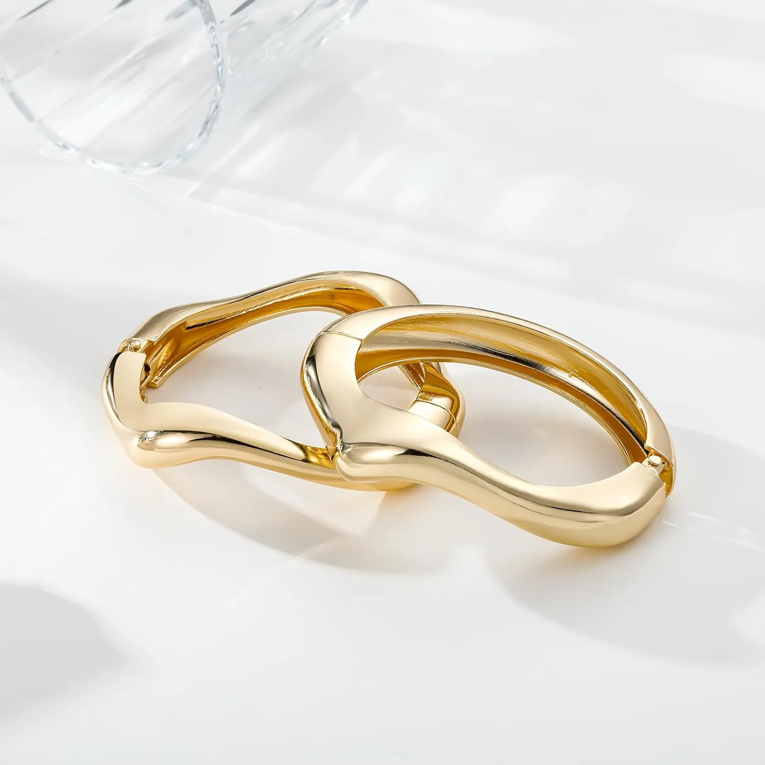 2Pcs Gold Cuff Bangle Bracelets For Women Gold Polished Thick Waterdrop Bangle Statement Bracelets Chunky Jewelry for Women