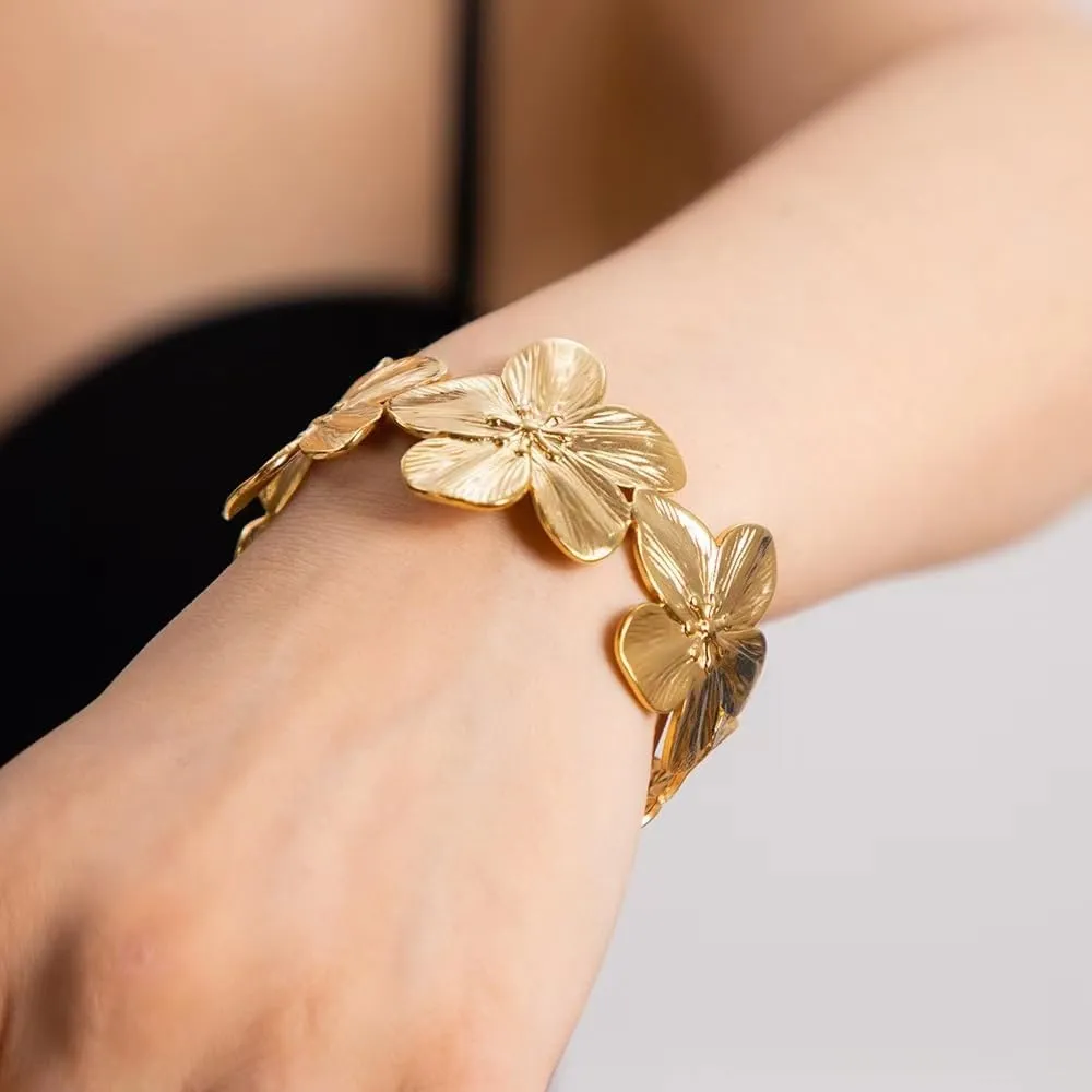 Chunky Gold Bracelet for Women 14K Gold Plated Cuff Bracelet Vintage Flower Bracelet Wide Open Cuff Bangles Statement Bracelet Jewelry Chrismas Birthday Flower Charm