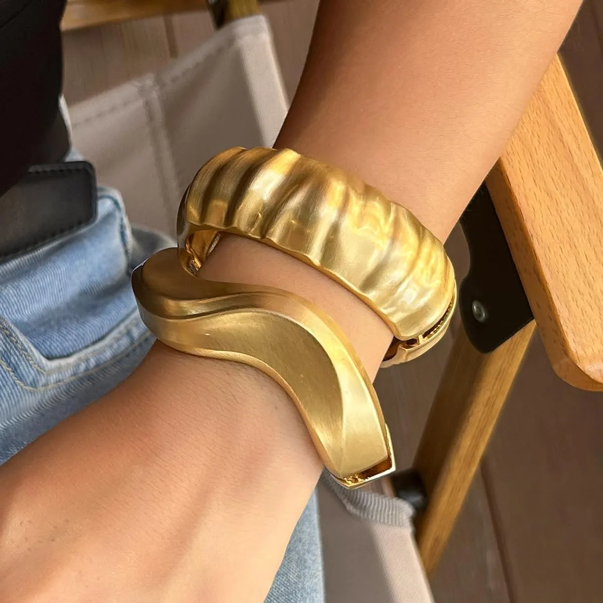Chunky Gold Bracelets for Women, 14k Gold Plated Gold Bangle Bracelets for Women Bracelets Stack Non Tarnish Trendy Wide Hinged Cuff Open Bracelet Dainty Minimalist Jewelry