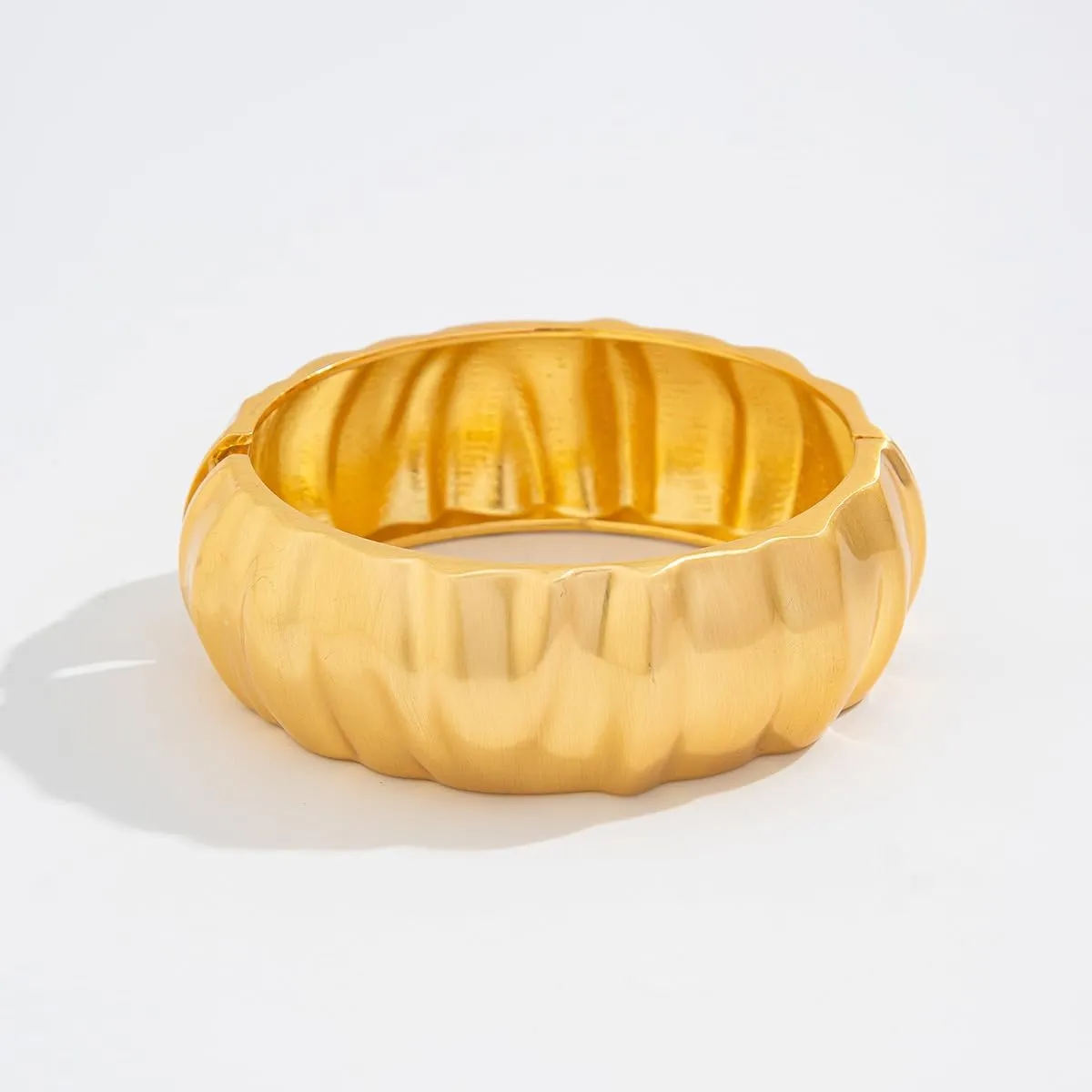 Chunky Gold Bracelets for Women, 14k Gold Plated Gold Bangle Bracelets for Women Bracelets Stack Non Tarnish Trendy Wide Hinged Cuff Open Bracelet Dainty Minimalist Jewelry