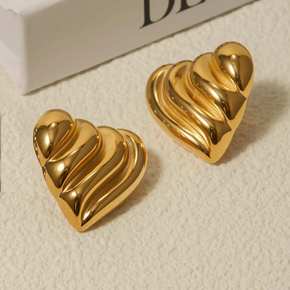 Chunky Gold Earrings for Women Trendy, Gold Statement Earrings Hypoallergenic Big Wings Heart Textured Stud Earrings Dainty Vintage Jewelry for Women Birthday Gifts
