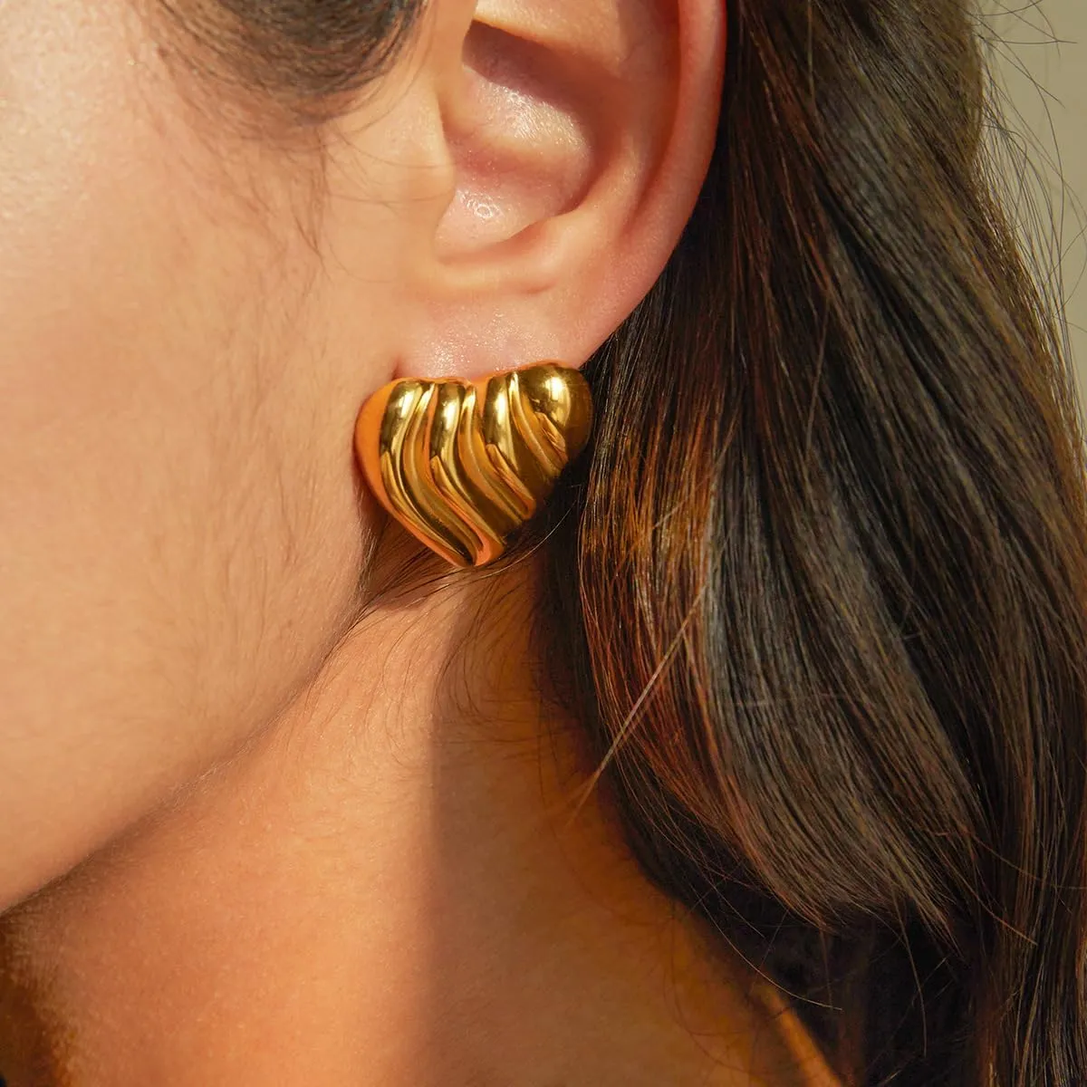 Chunky Gold Earrings for Women Trendy, Gold Statement Earrings Hypoallergenic Big Wings Heart Textured Stud Earrings Dainty Vintage Jewelry for Women Birthday Gifts