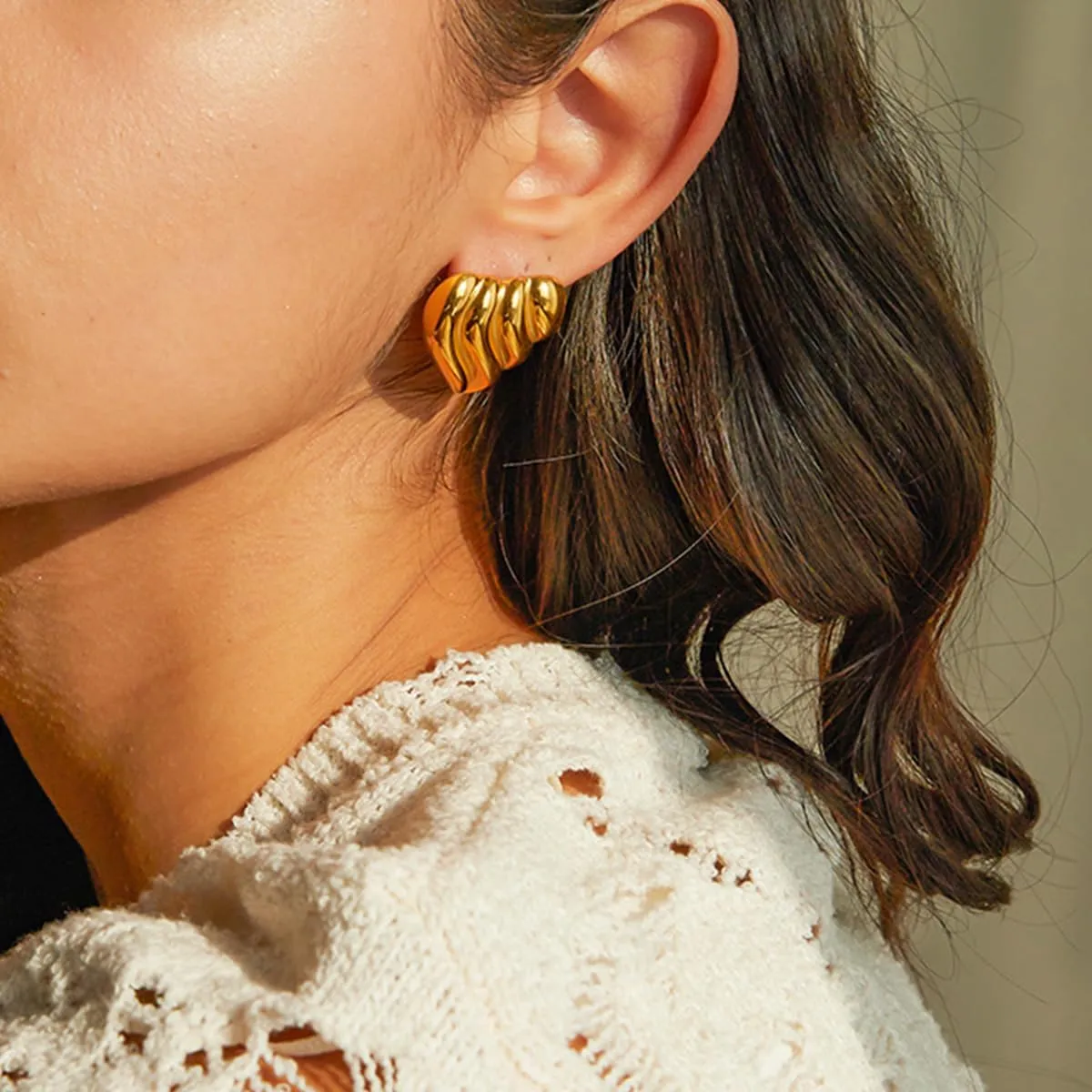 Chunky Gold Earrings for Women Trendy, Gold Statement Earrings Hypoallergenic Big Wings Heart Textured Stud Earrings Dainty Vintage Jewelry for Women Birthday Gifts