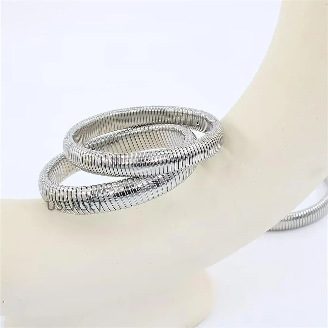 Gold Bangle Bracelets for Women Chunky Gold Bangles Gold Bracelets for Women Non Tarnish Silver Cuff Bracelets Jewelry Gift for Women