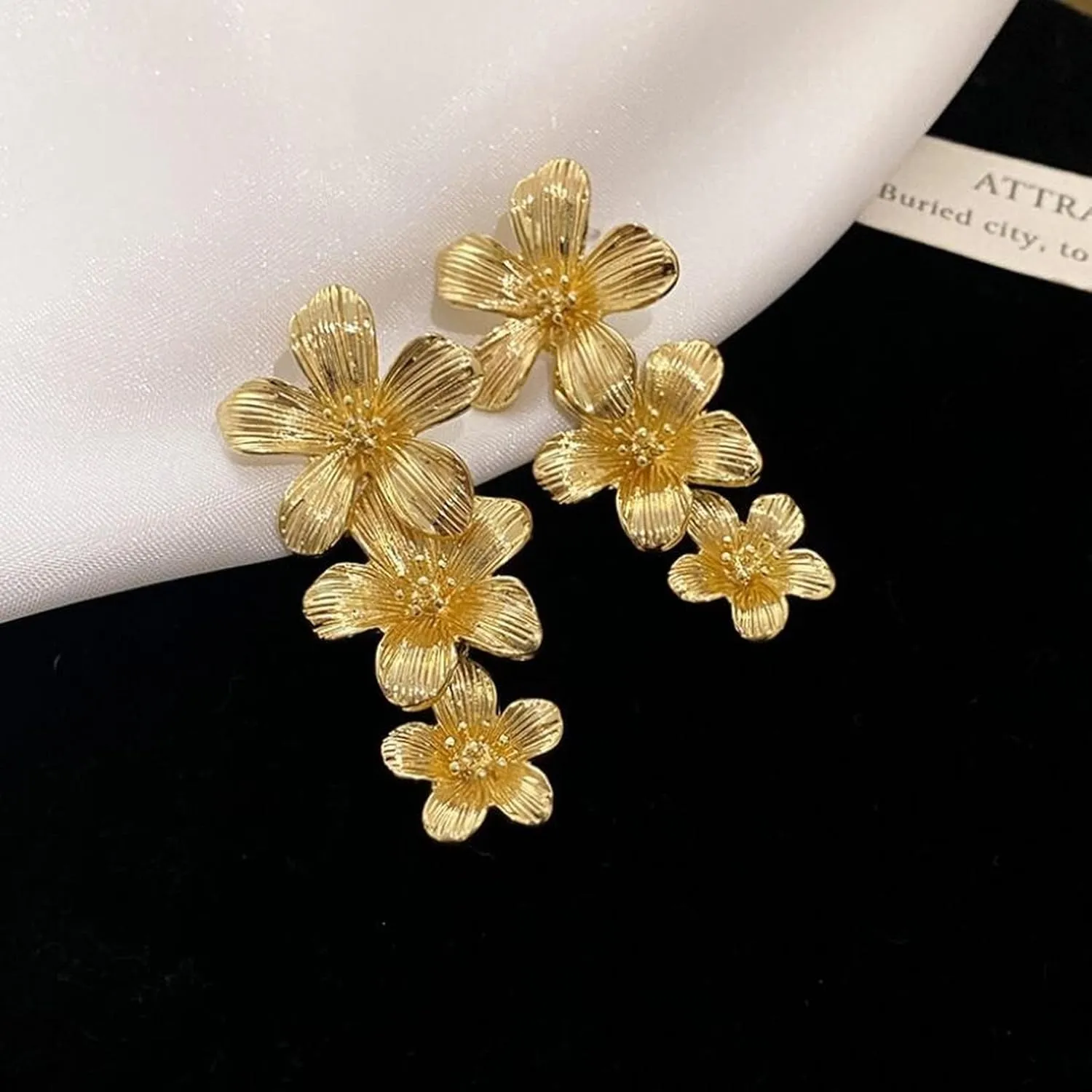 Gold Statement Earrings for Women Dainty Gold Flower Earrings Elegant Floral Statement Earrings Chunky Leaf Fan Shape Drop Earrings for Women Trendy