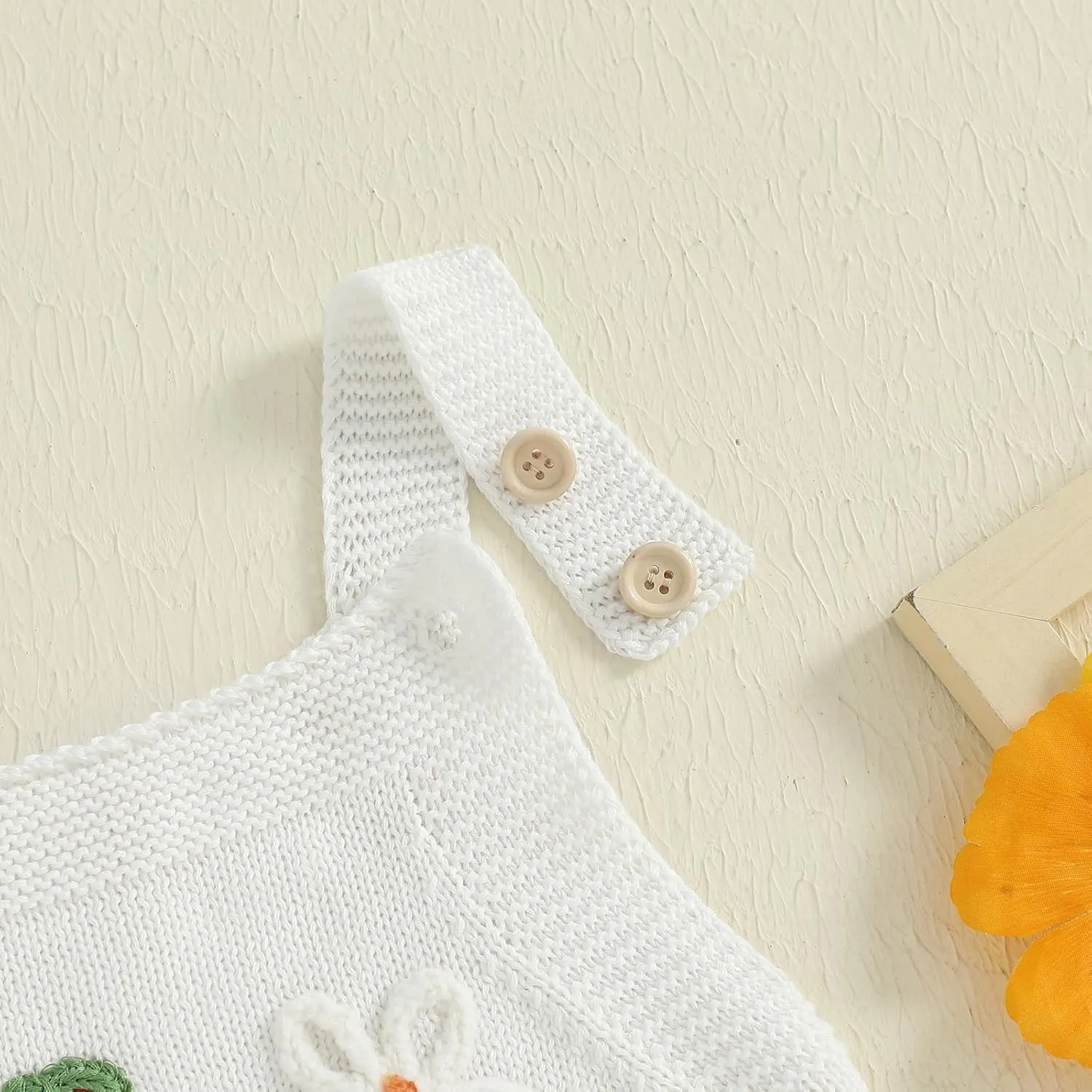Newborn Sweater Romper Baby Girl Crochet Knit Sweaters Rompers Embroidery Flower Strawberry Outfit Sleeveless Bodysuit