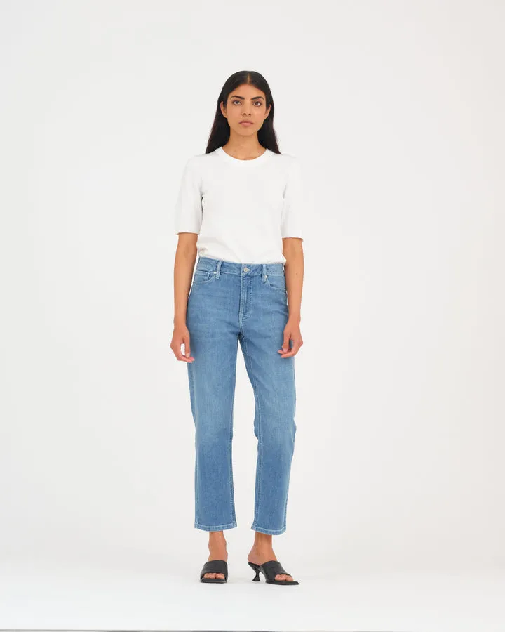 Pieszak Trisha Jean in Light Washed Bleached Washington