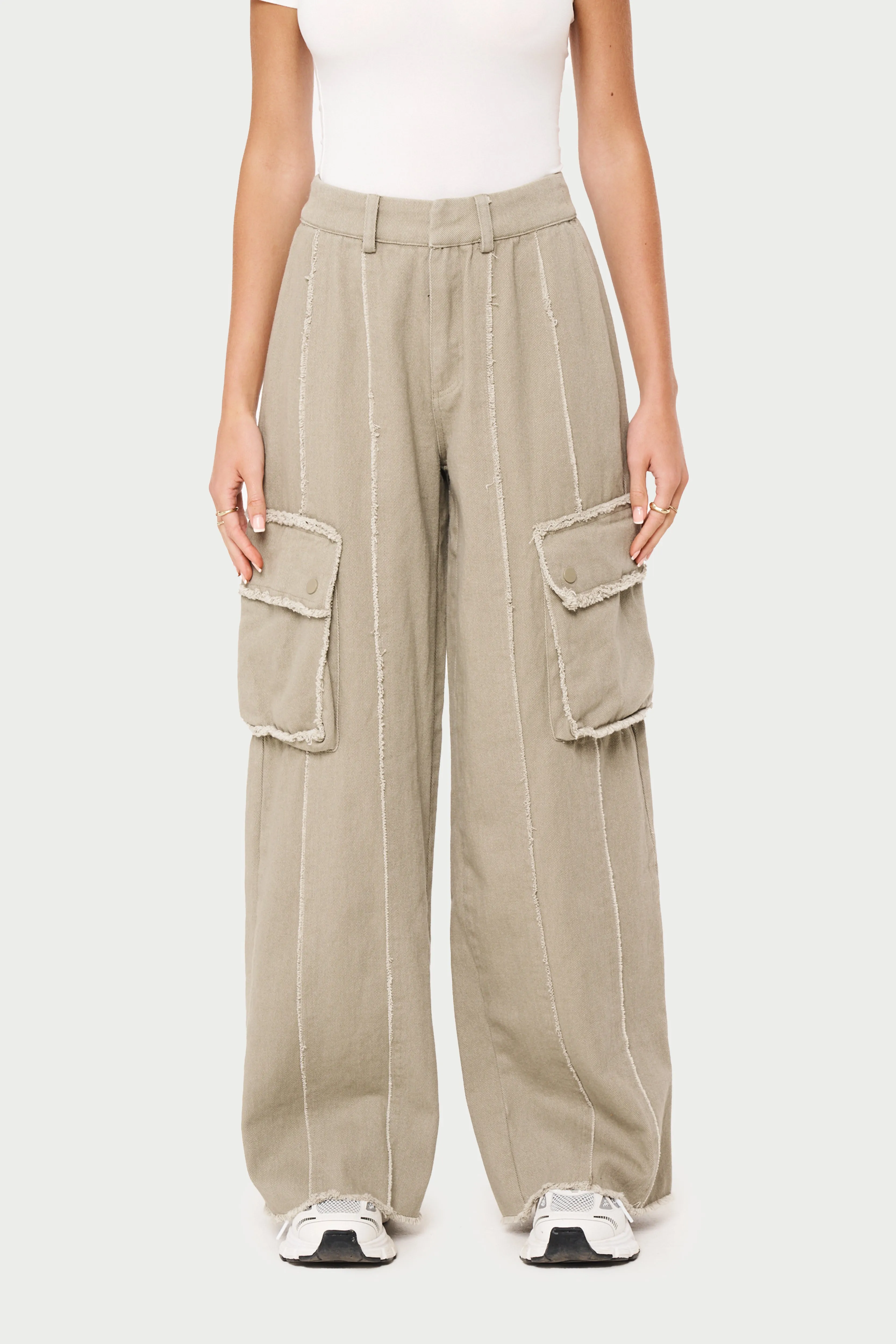 RAW SEAM DETAIL WIDE LEG CARGO - BEIGE