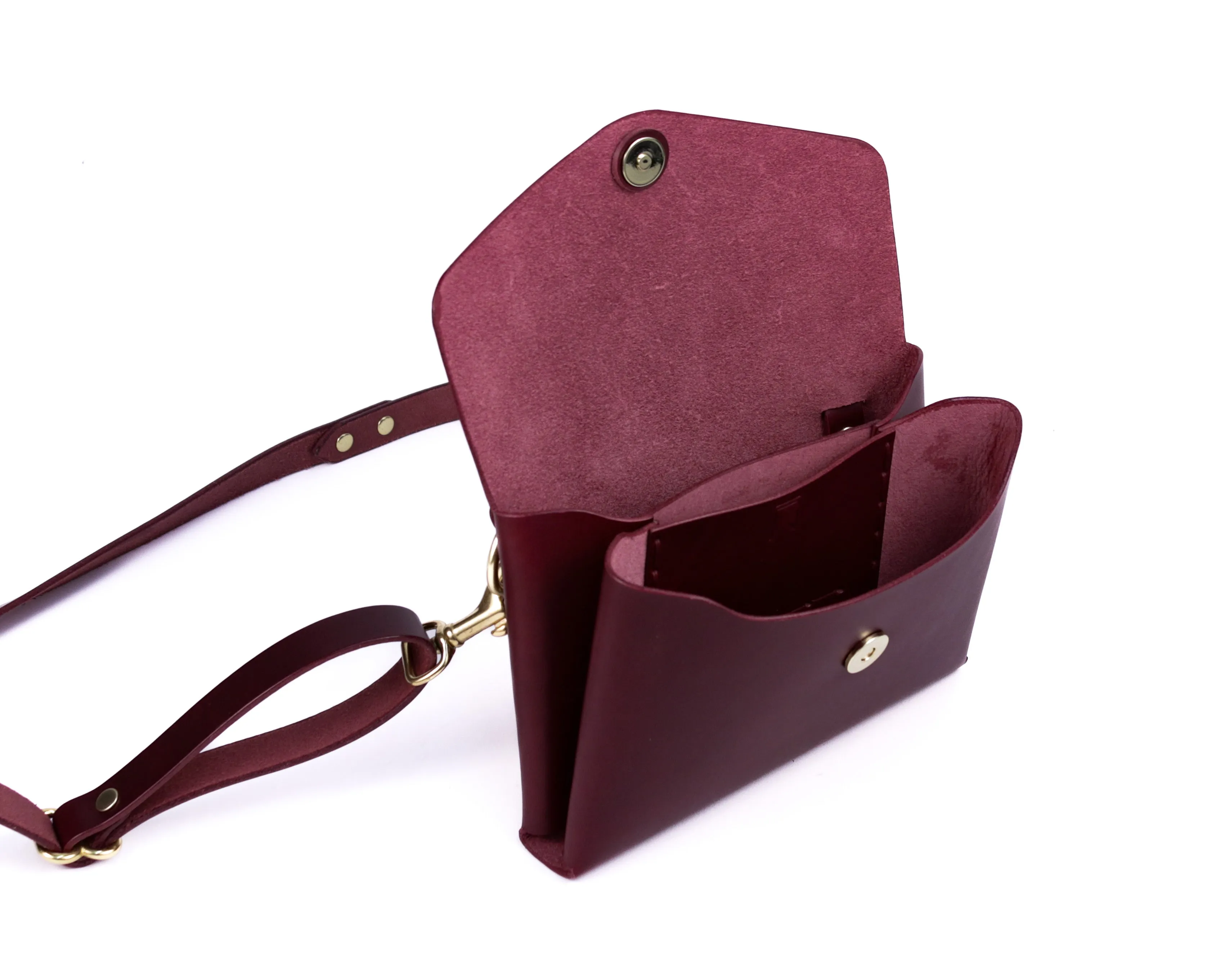 Redington Crossbody: Black