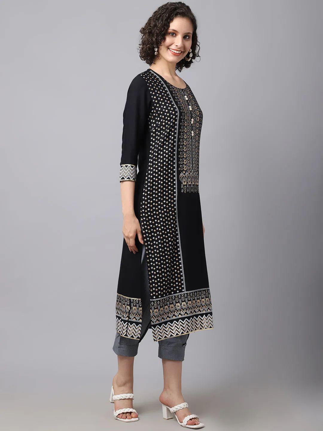 Women Black Geometric Printed Kurta With Palazzo