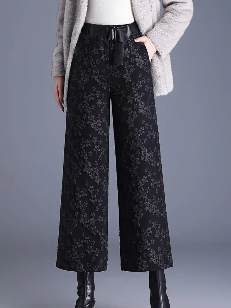 Women’s Top Trends in Street Fashion Style Bottom