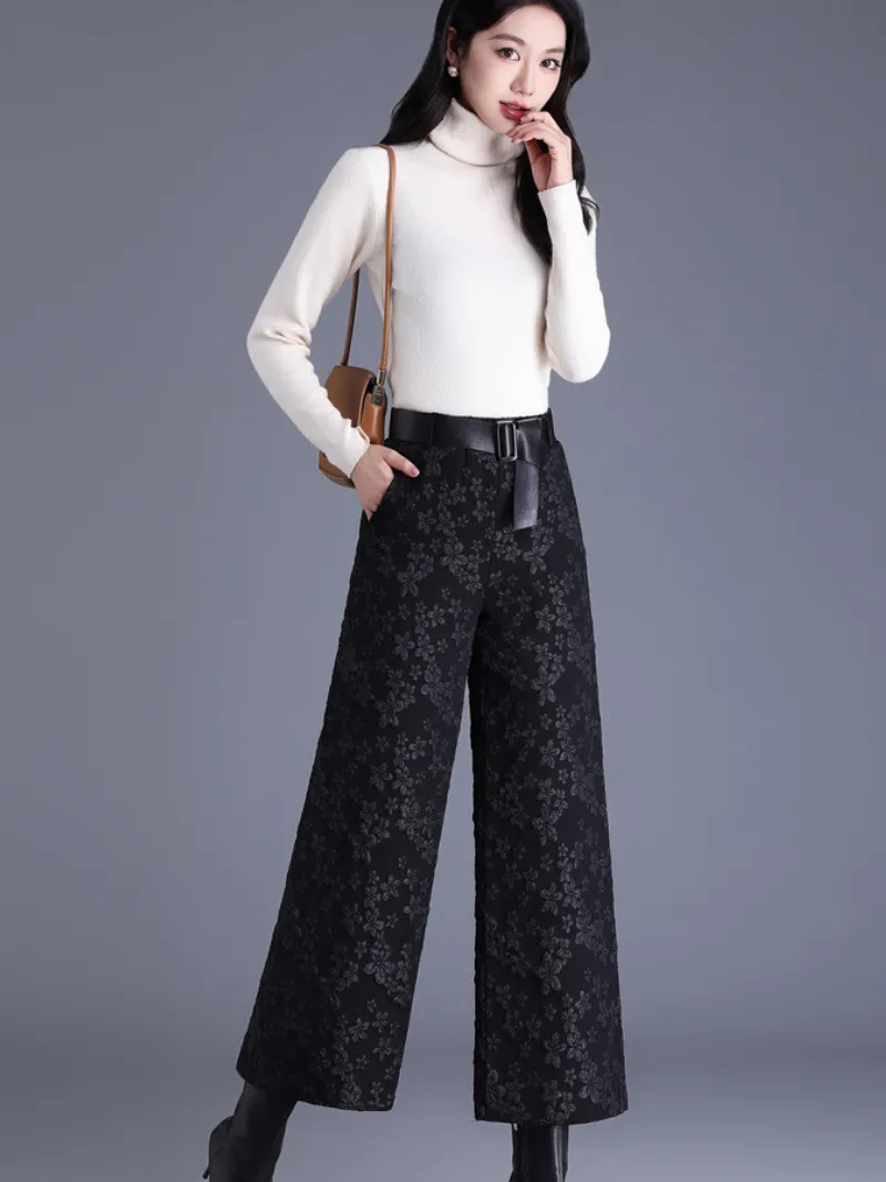 Women’s Top Trends in Street Fashion Style Bottom