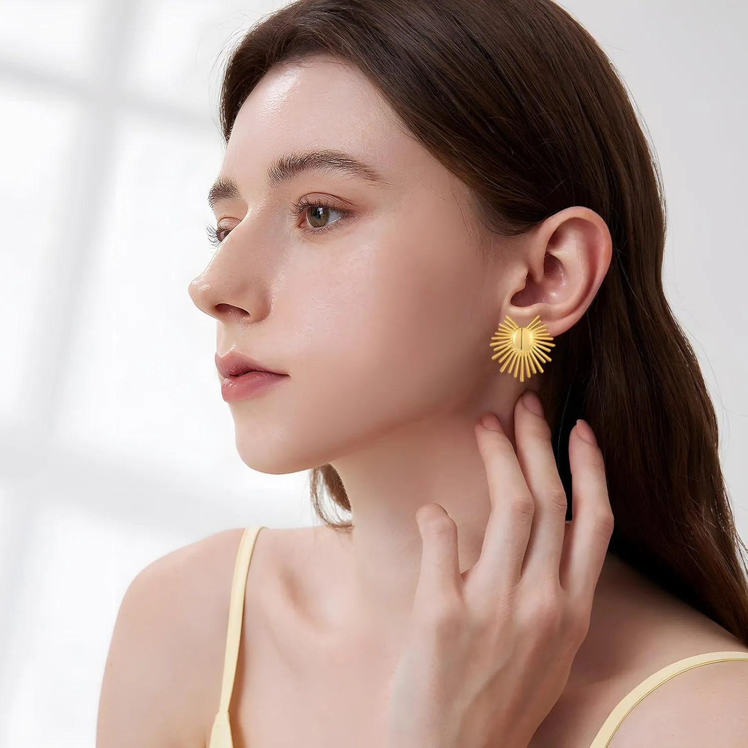 YUJIE Gold Chunky Earrings for Women Geometric Stud Earrings Summer Fashion Jewelry