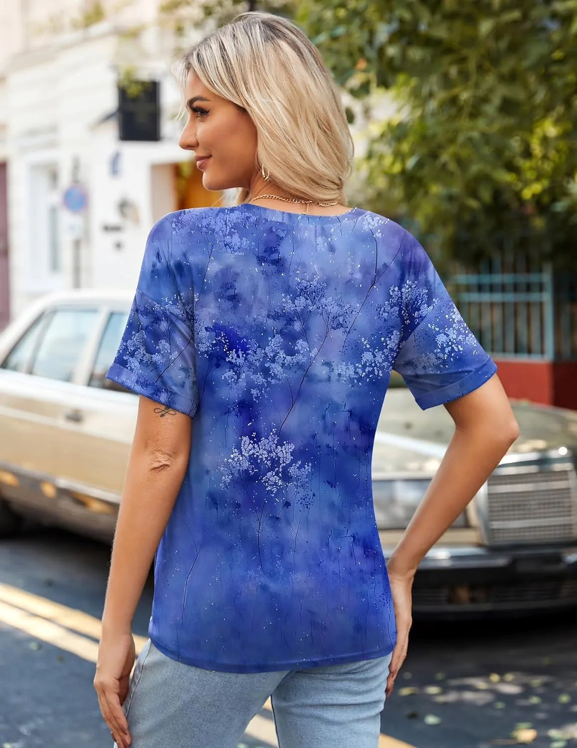 Zeagoo Womens Summer Tops Short Sleeve Casual Shirts Floral Tee Trendy 2025 Basics V Neck Plain Tshirt